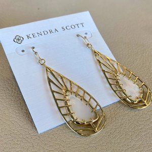 Kendra Scott Lyra Gold Earring in Ivory Mother of Pearl- New